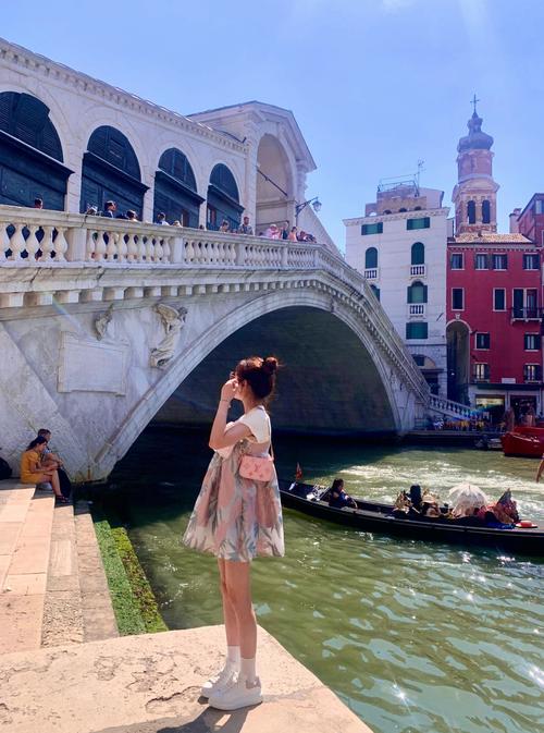 威尼斯漂移赛视频（威尼斯真的漂浮在水上吗?）